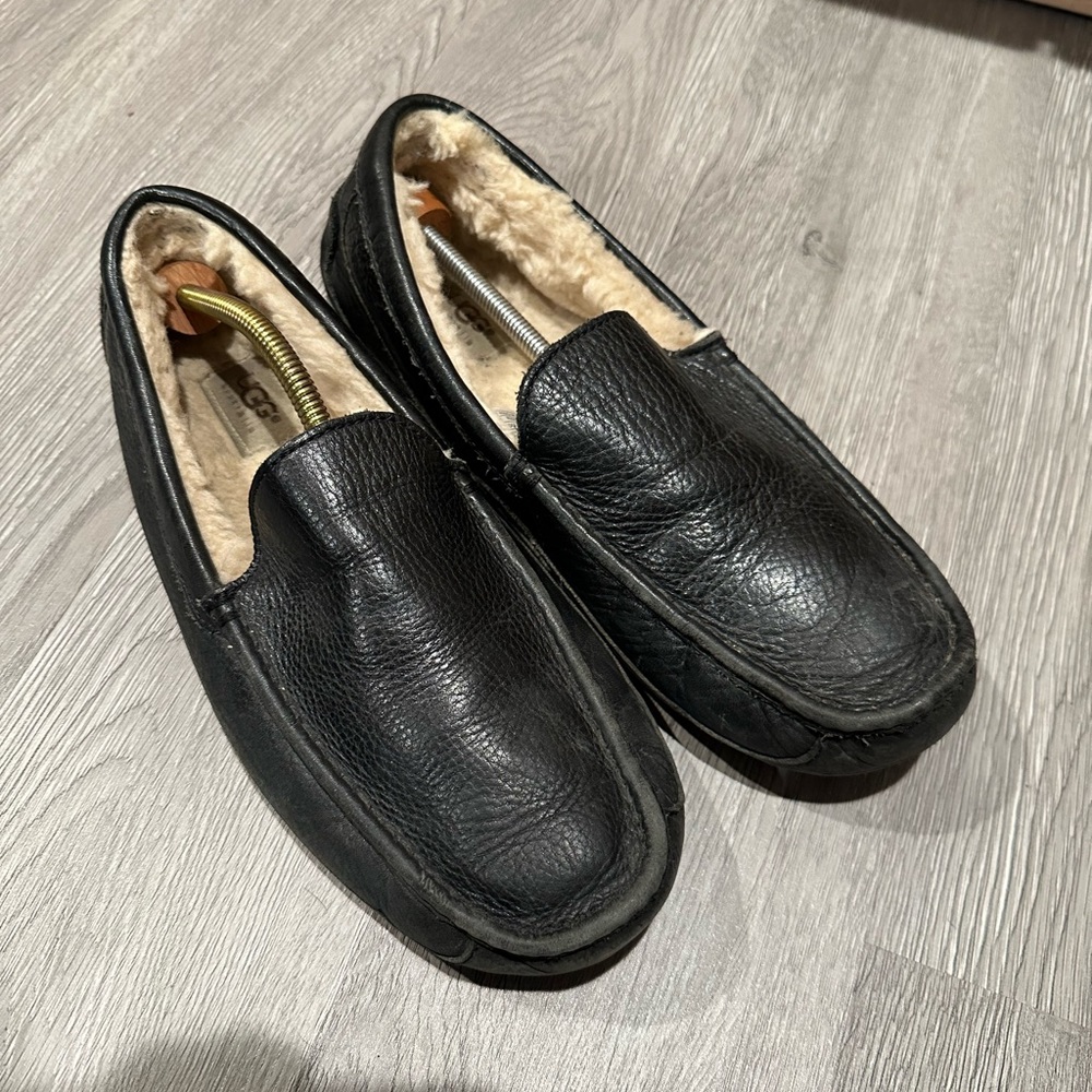 UGG Slippers Black Size 11